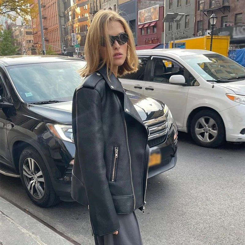 Veste de moto pour femmes avec coupe oversized et détails innovants Chic & Stil