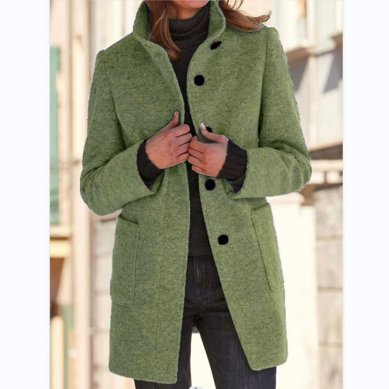 Elegant wool jacket for women with practical pockets and button closure Lune London