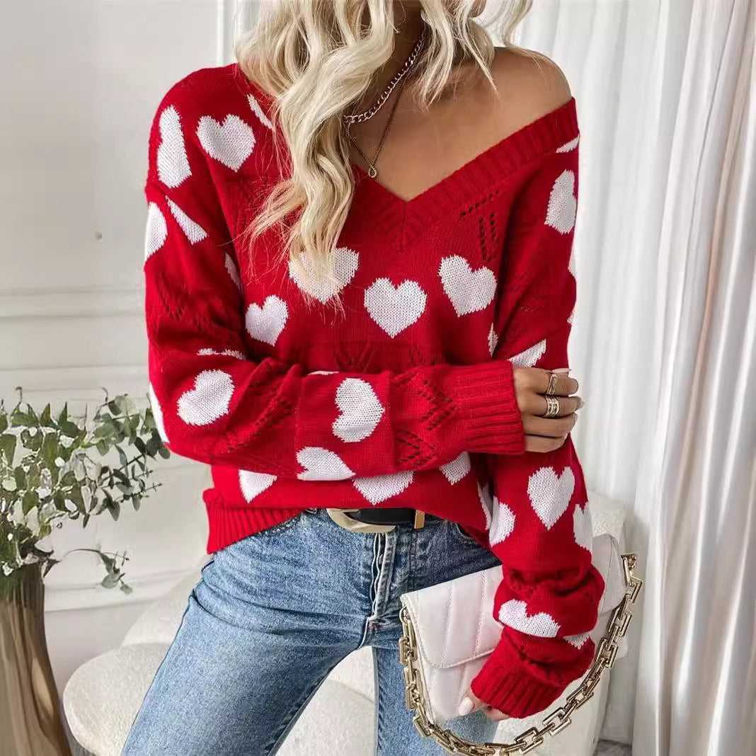 Women’s plush sweater with heart-shaped pattern and V-neck Lune London