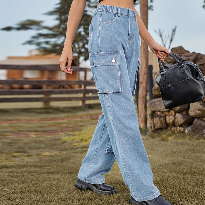 High-waisted cargo pants for women with practical pockets Lune London