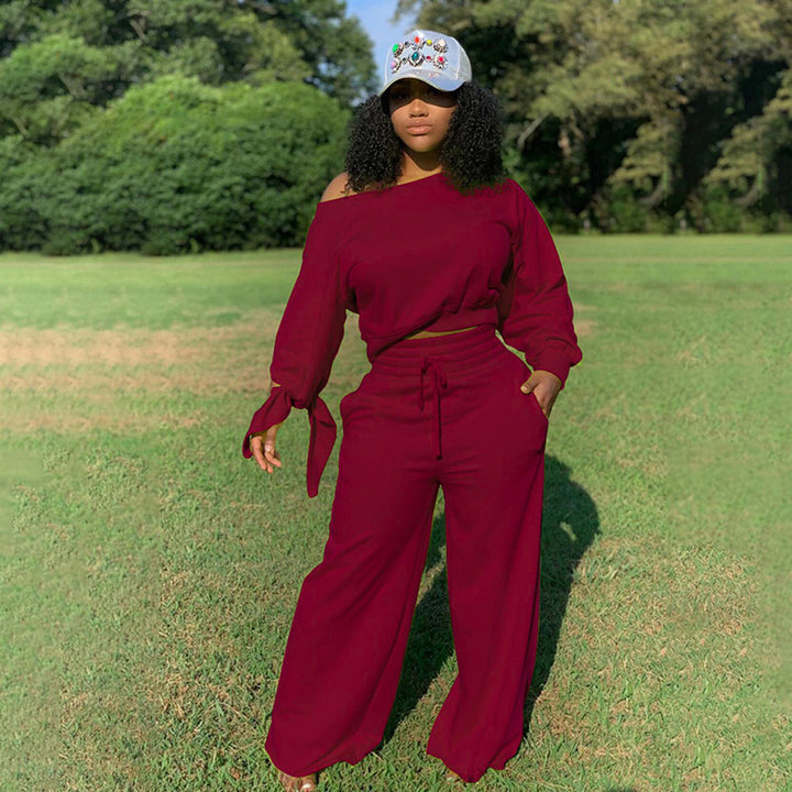 Two-piece casual set for women with a loose fit and off-shoulder design Lune London