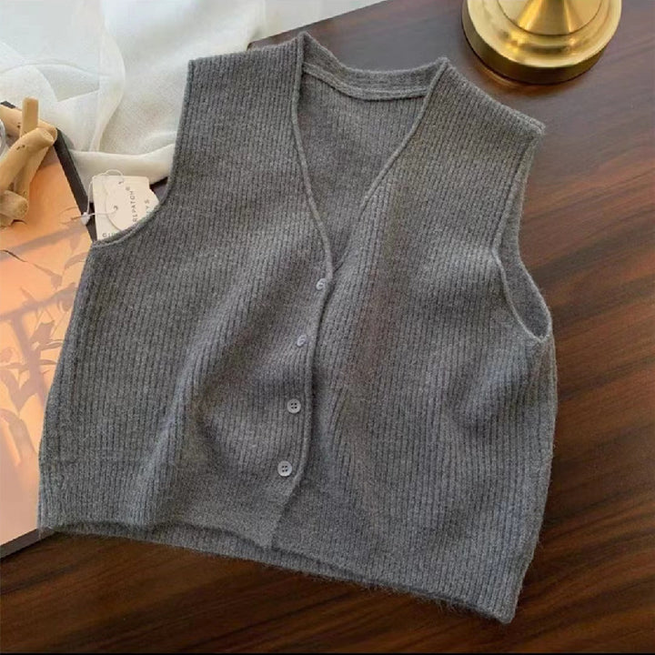 Knit vest for women with button placket and fine ribbed structure Lune London