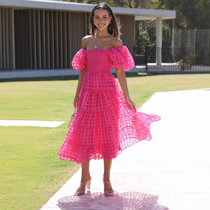 Robe maxi pour femmes avec des manches bouffantes aérées et un corsage froncé Chic & Stil