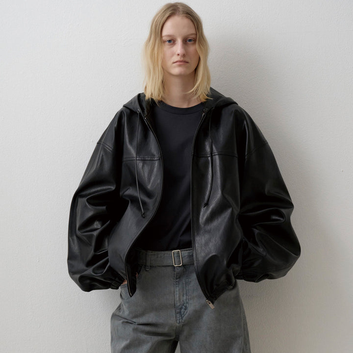 Veste en cuir synthétique décontractée pour femmes avec capuche Chic & Stil