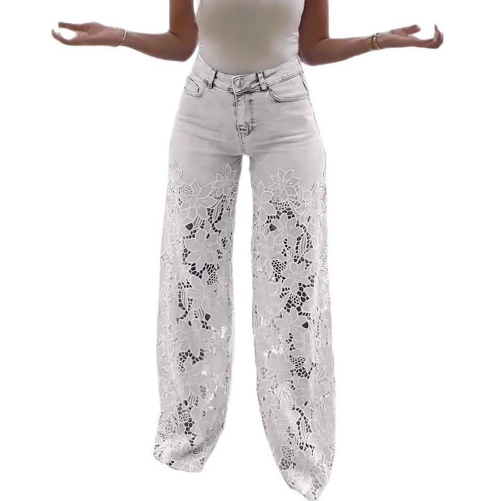 Elegant and Floral High-Waisted Jeans Lune London