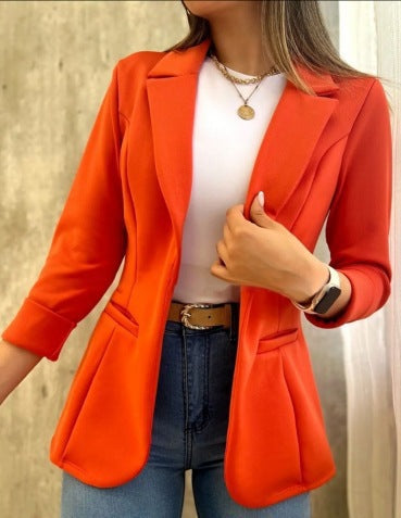 Women's elegant and fitted blazer with a fine lapel Lune London