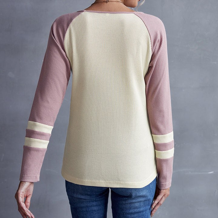 Casual long sleeve T-shirt for women with criss-cross cut Lune London