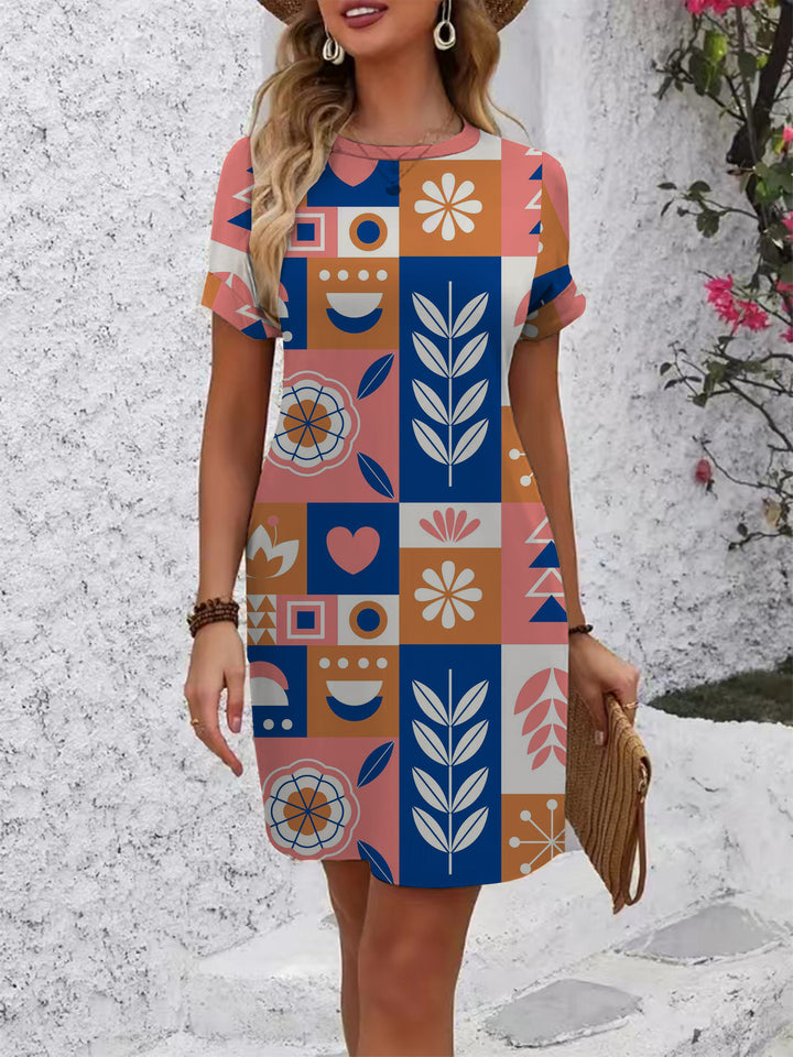 Women casual short sleeve dress with floral motifs and comfortable cut Lune London
