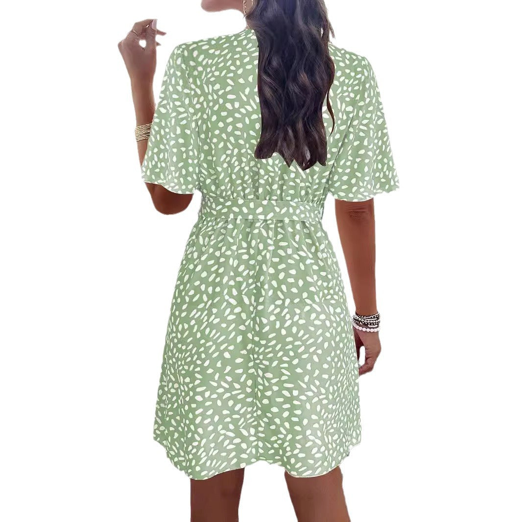 Wrap dress for women with floral patterns and a flattering cut Lune London