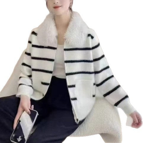 Cardigan confortable pour femmes avec col doublé doux Chic & Stil