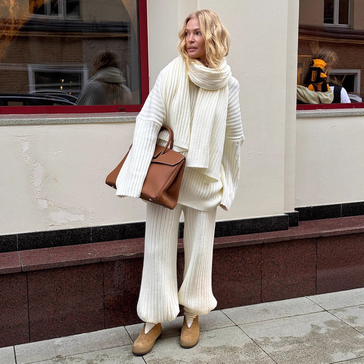 Casual knit set for ladies with scarf Lune London