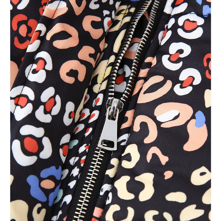 Trendy transitional jacket for women with a striking pattern, high collar and practical pockets Lune London