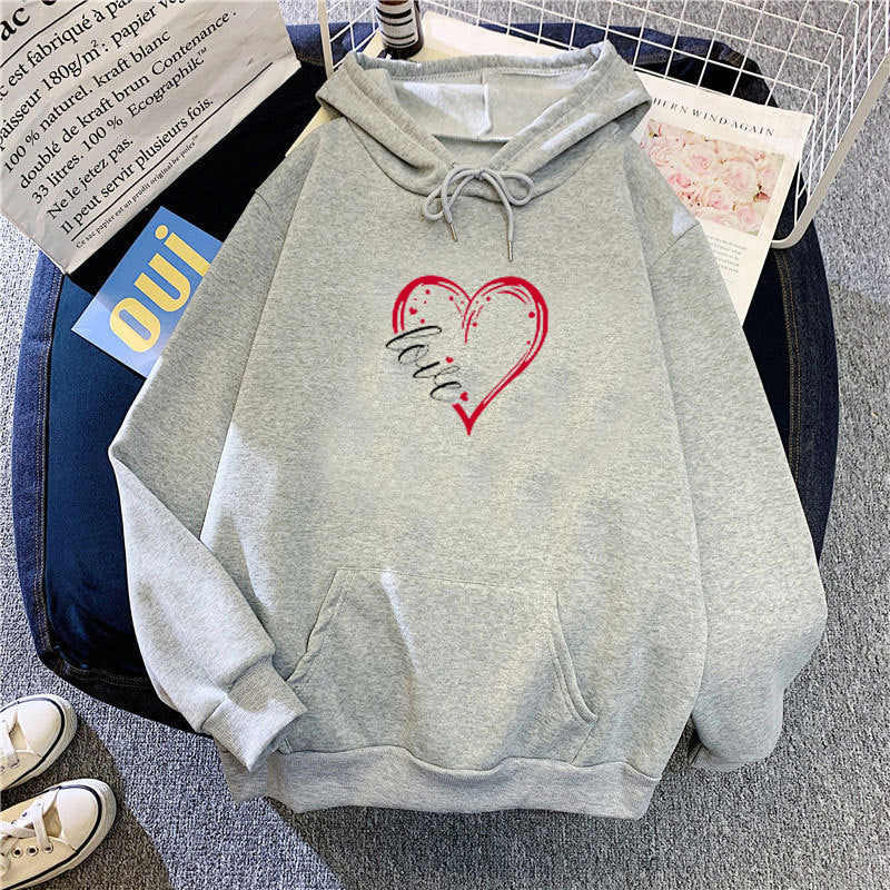 Women's Hoodie with Romantic Heart Design Chic & Stil