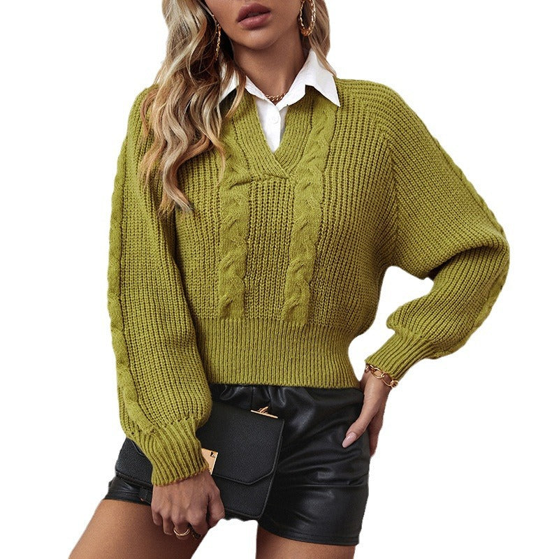 Knit sweater for women with twisted design and modern collar Lune London