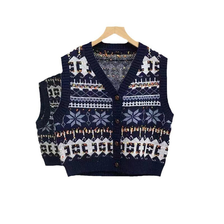 Knitted vest for women with a nice Norwegian pattern and button closure Lune London