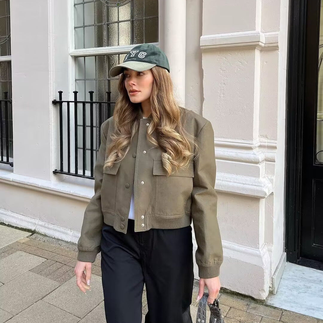 Trendy utility jacket for women with practical pockets and elegant cut Lune London