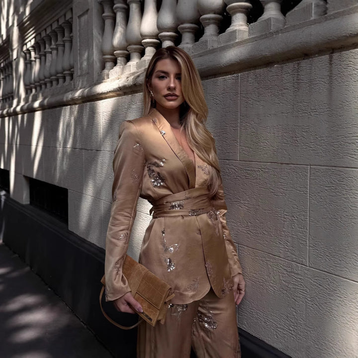 Women's elegant and high-quality suit set with delicate embroidery Lune London