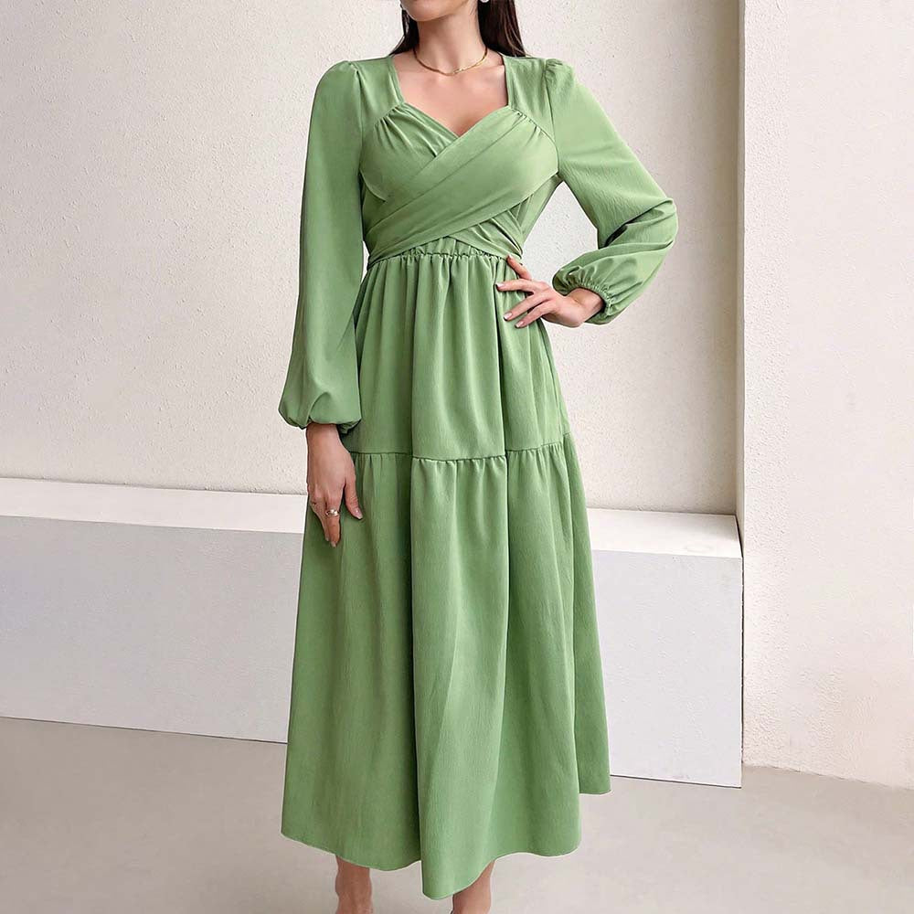 Robe midi pour femmes avec détail enveloppant et manches volumineuses Chic & Stil