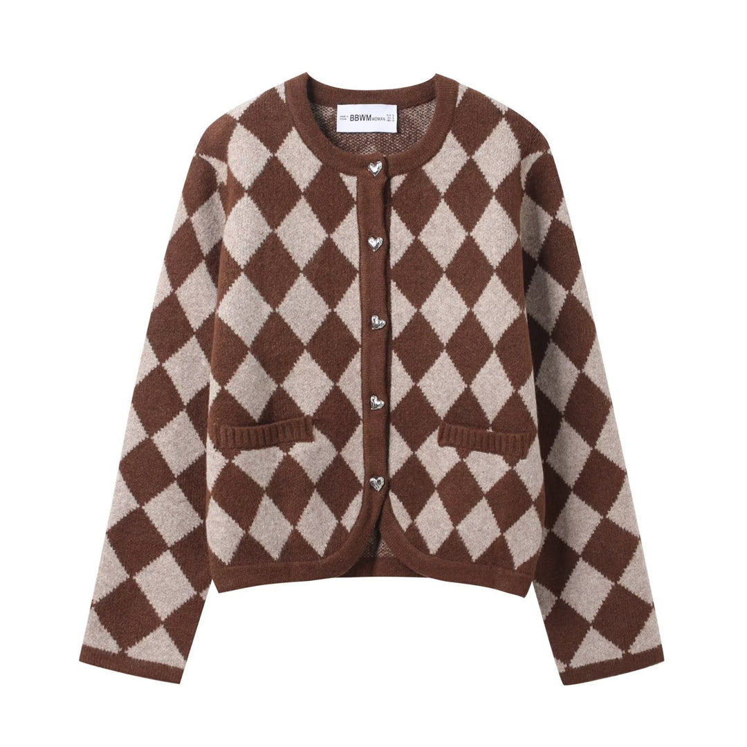 Cardigan pour femmes avec un élégant motif en diamant et des boutons en forme de cœur Chic & Stil