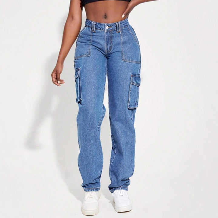 High-waisted cargo pants for women with practical pockets Lune London