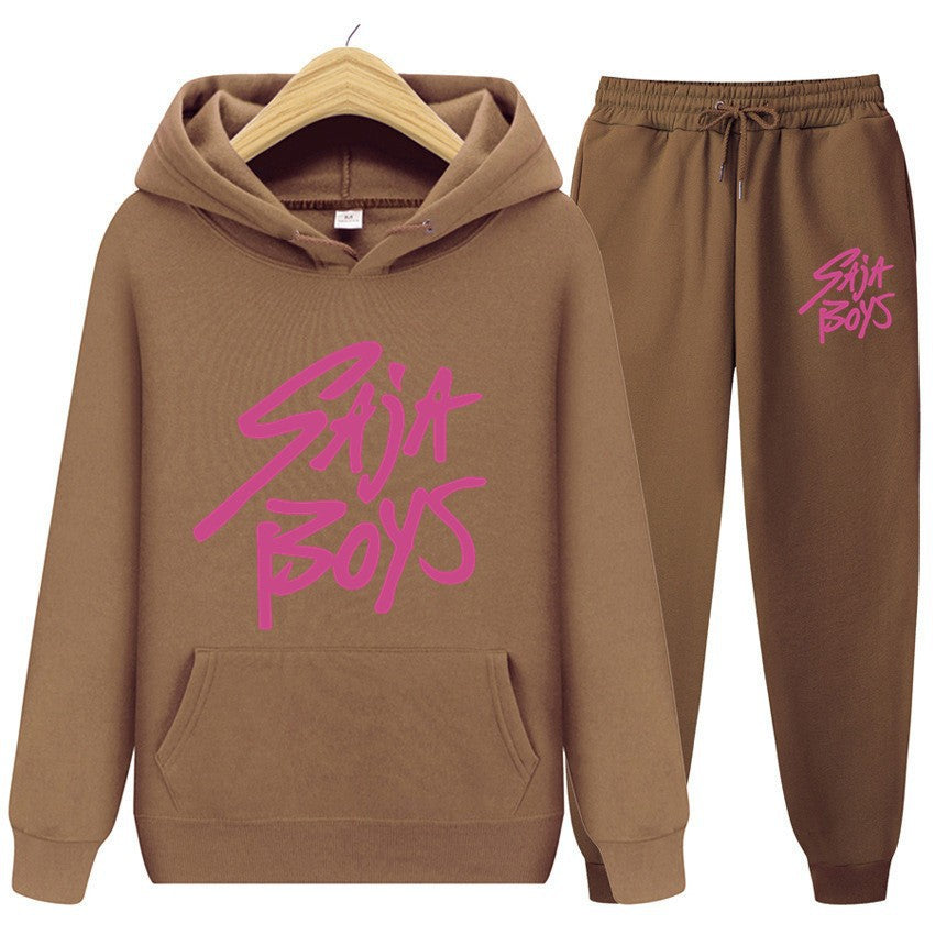 Women's hoodie and jogger set with modern graphic print Chic & Stil