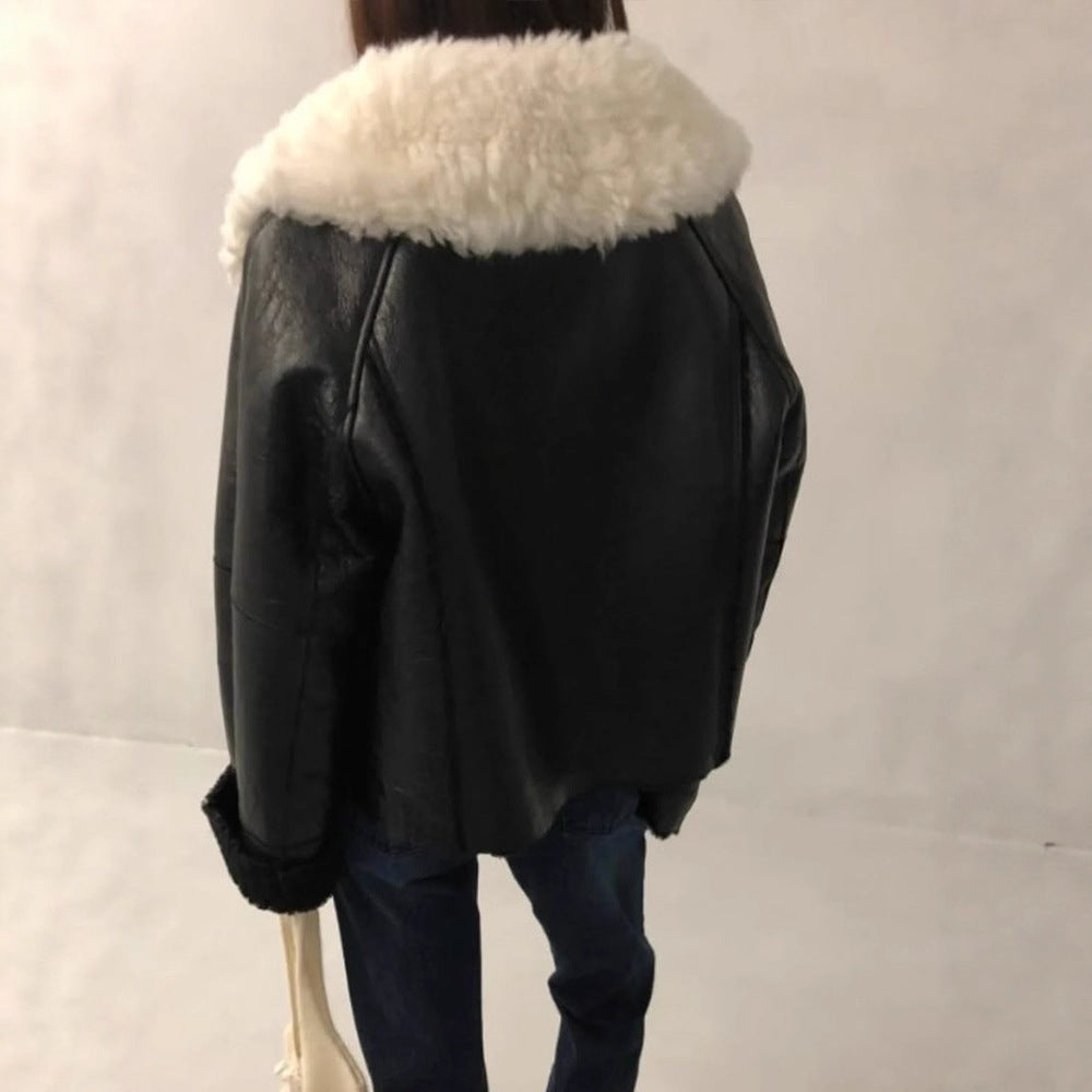 Luxurious synthetic leather jacket for women with faux fur collar Lune London
