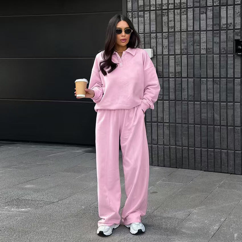 Tenue décontractée pour femmes en sweat avec coupe ample et col polo Lune London