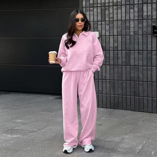 Tenue décontractée pour femmes en sweat avec coupe ample et col polo Lune London