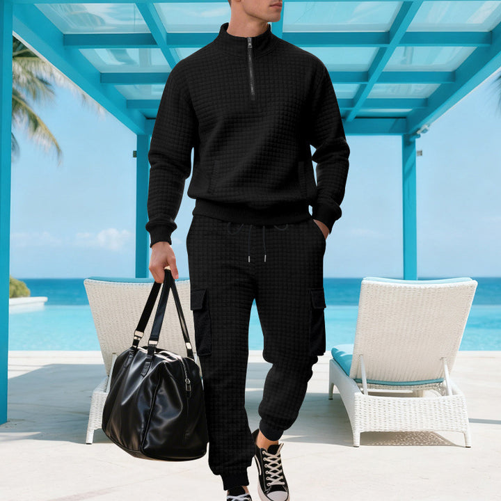 Men's sports set with high collar and practical cargo pockets Lune London