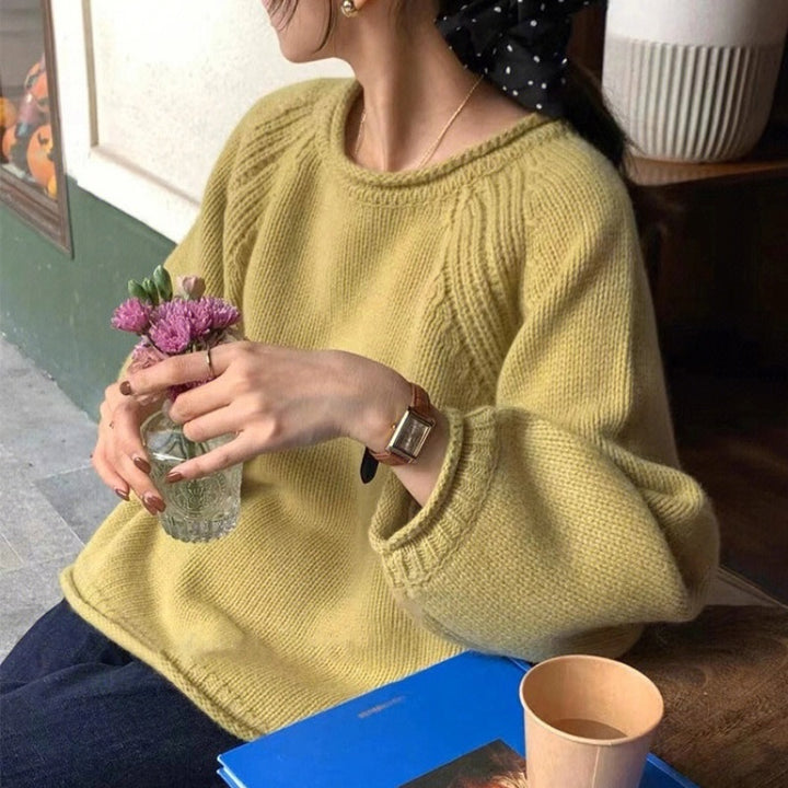 Comfortable knitted sweater for women with a relaxed fit and airy sleeves Lune London