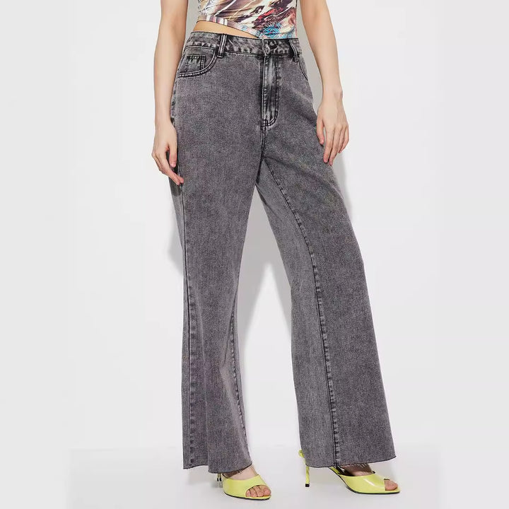 Jeans évasés pour femmes à taille haute et coutures détaillées Chic & Stil