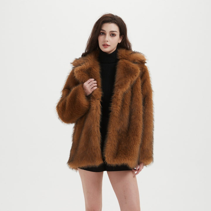 Women Plush Faux Fur Jacket with a Loose Silhouette Lune London