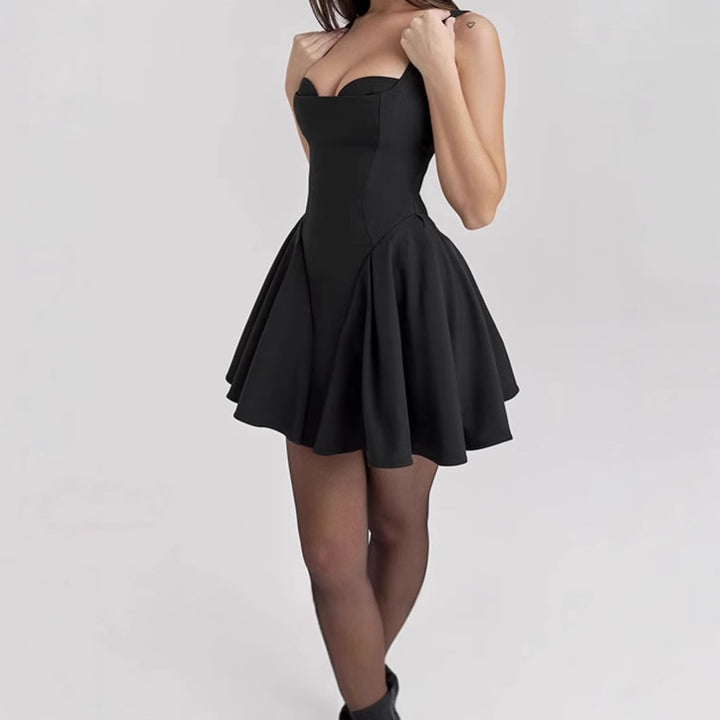 Ladies Elegant A-Line Mini Skirt Dress with Heart-Shaped Neckline Lune London