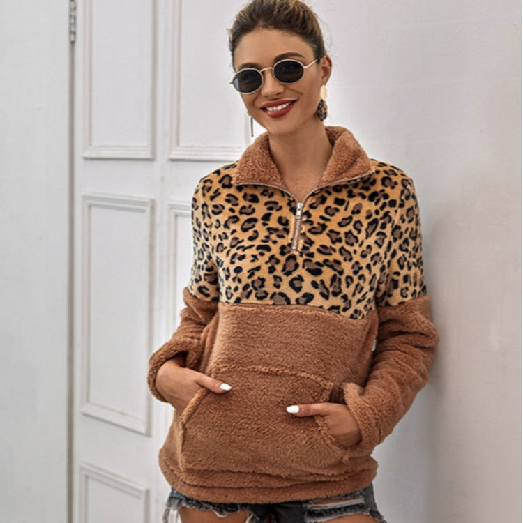 Teddy jacket for women with trendy leopard design and cozy material Lune Londonl