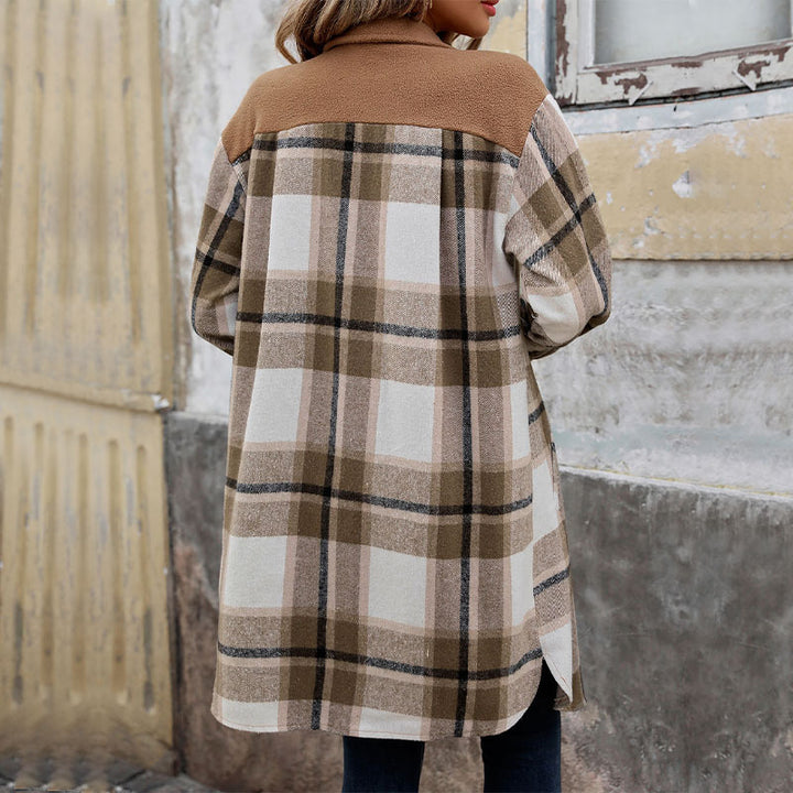 Flannel plaid jacket for women with patch pockets and button closure Lune London