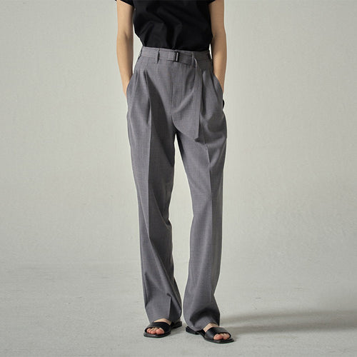 Elegant and widely cut women's suit pants with open side pockets Lune London