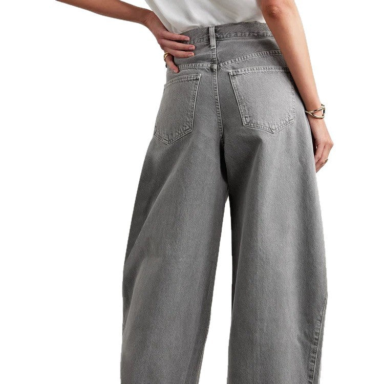 Ladies high-waisted wide denim pants with side pockets and modern details Lune London