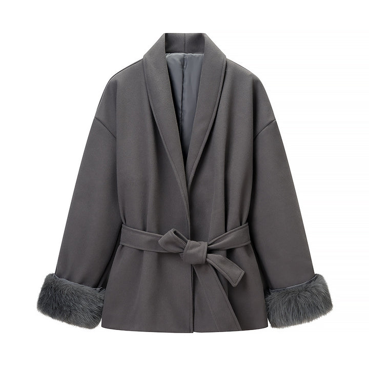 Veste féminine à la mode avec col doux doublé et ceinture à nouer Chic & Stil