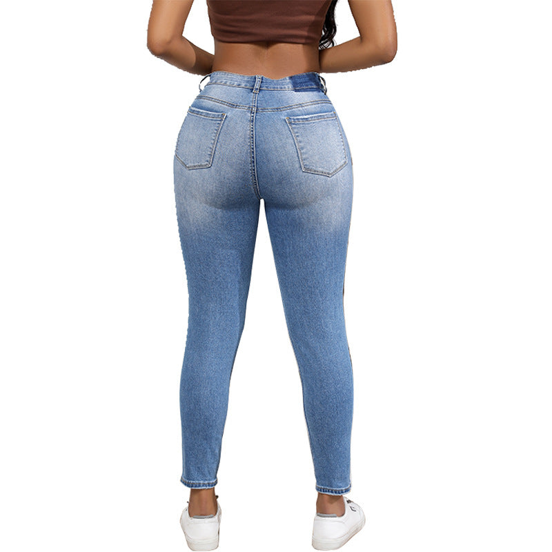 Jeans taille haute pour femmes au look détruit tendance avec de forts détails de déchirure Lune London