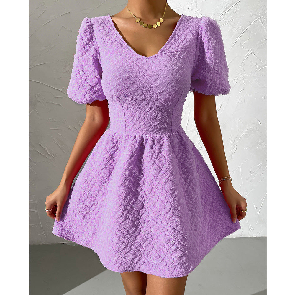 Sheath dress for women with puff sleeves and a structured design Lune London