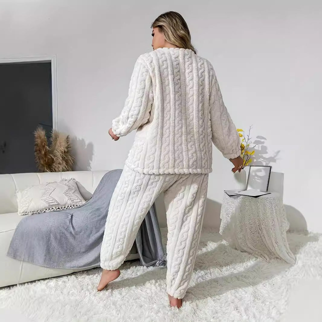 Knitted loungewear set for women with textured pattern and elastic waistband Lune London