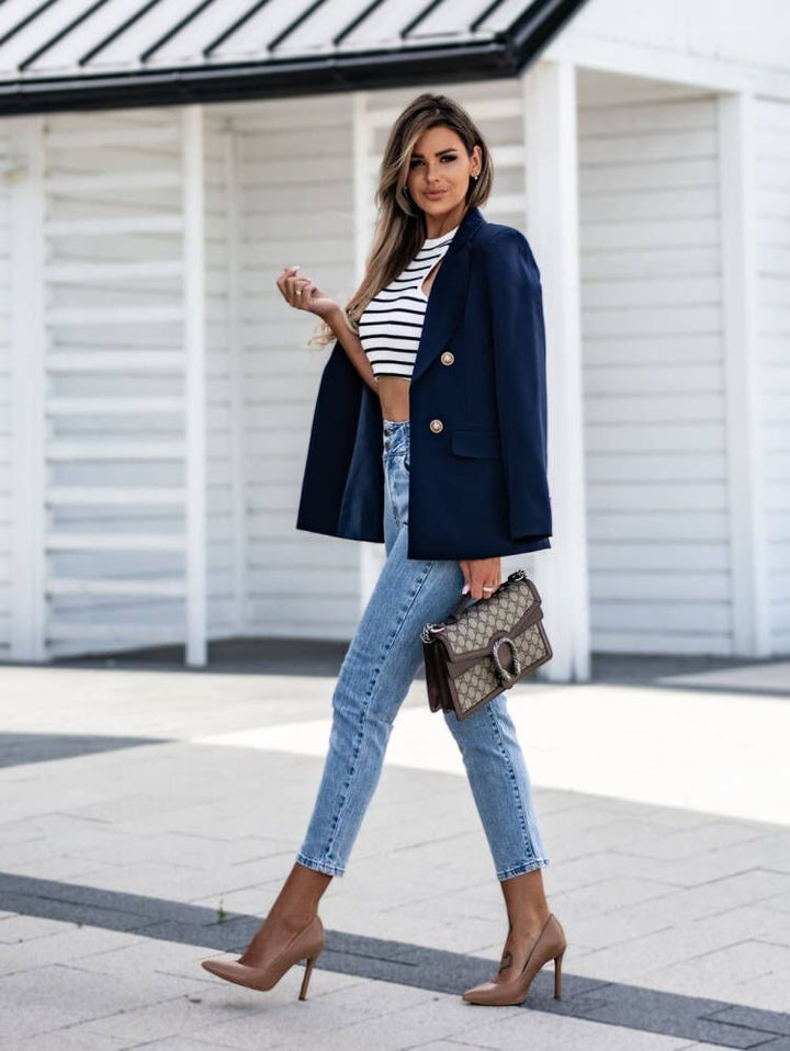 Elegant blazer for women with double-breasted buttons and a modern cut Lune London