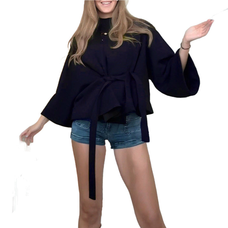 Elegant hoodie jacket for women with a loose fit and refined details Lune London