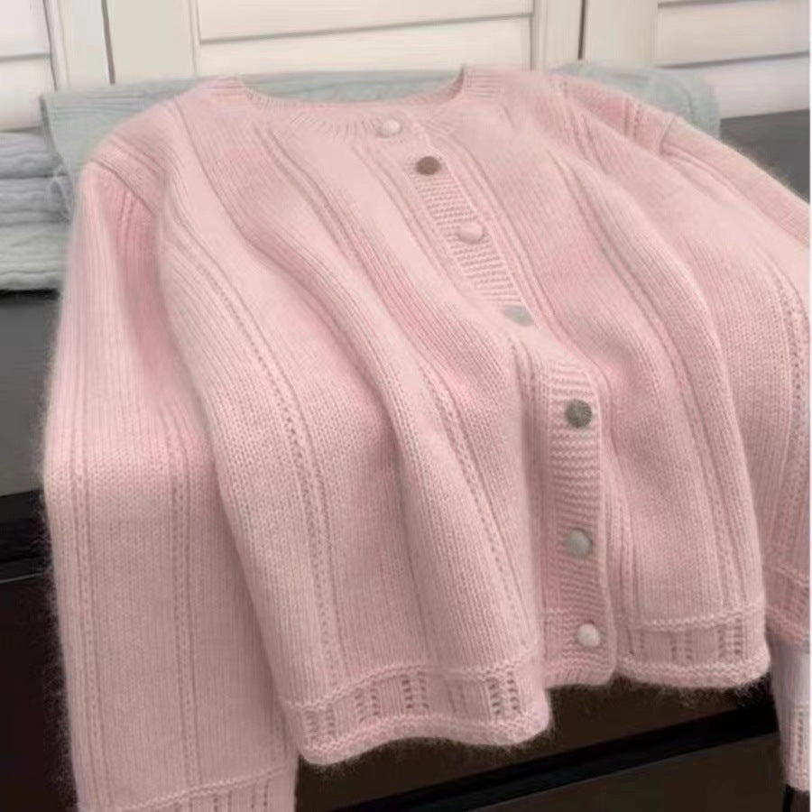 Women's knit jacket with a decorative ribbed design and button closure Lune London
