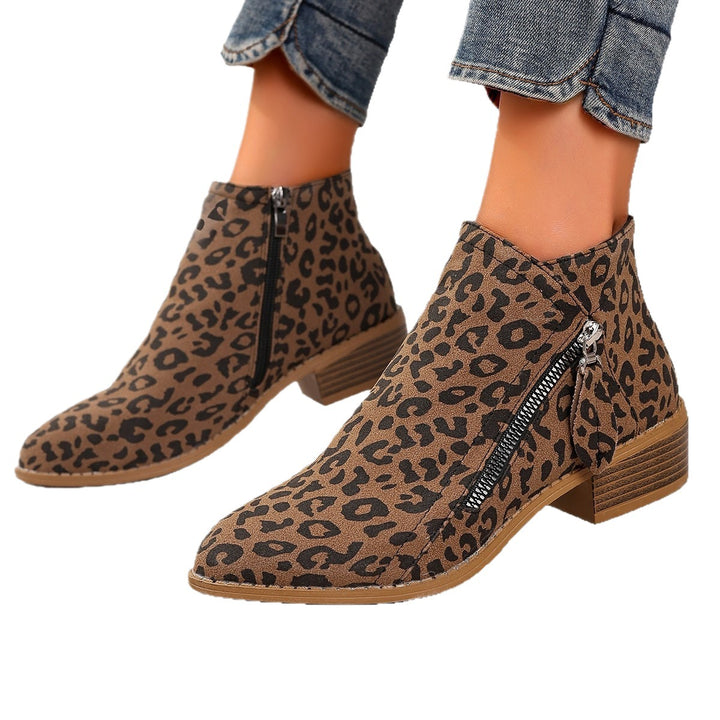 Women's ankle boots with an elegant leopard pattern and a stylish zipper Lune London
