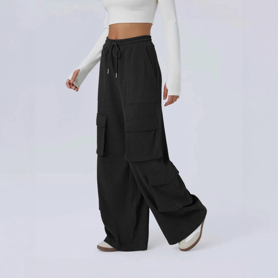 Ladies cargo pants with a wide cut and practical side pockets Lune London