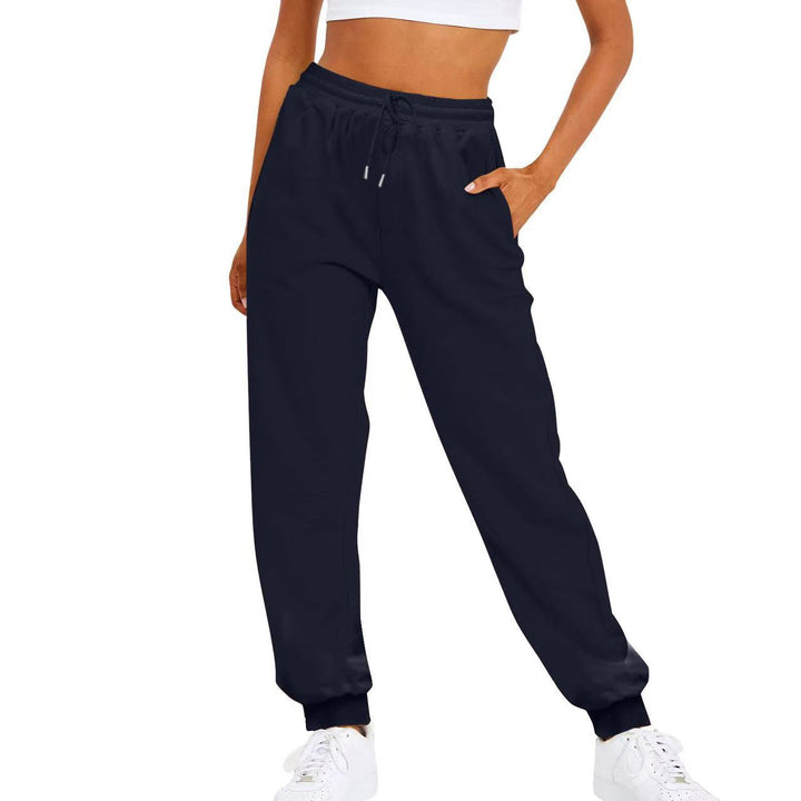 Women's comfortable jogging pants with elastic waistband and side pockets Chic & Stil