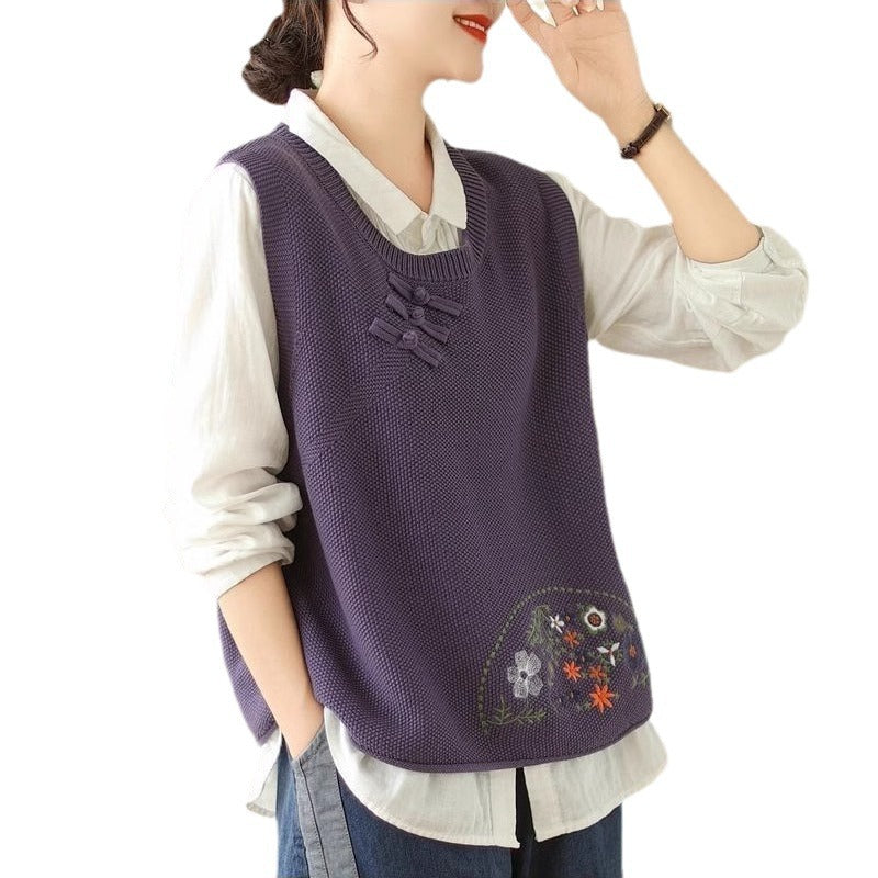 Knitted sweater for women with decorative embroidery Lune London
