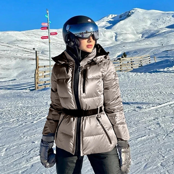 Warm quilted jacket for women with removable hood and belt at the waist Lune London