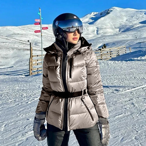 Warm quilted jacket for women with removable hood and belt at the waist Lune London